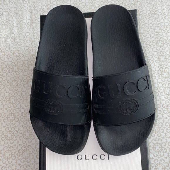 GUCCI Authentic Black Rubber Slides - Picture 3 of 8